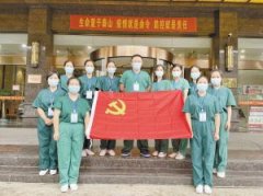 他們保護(hù)患者 我們保護(hù)他們——感控團隊為戰(zhàn)友構(gòu)建最安全的病毒“防火墻”